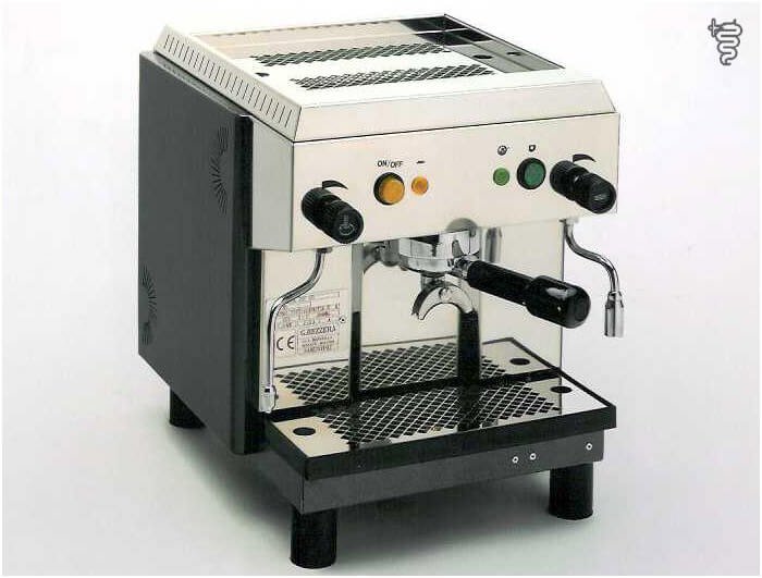 bezzera-espressomaschine-siebträgermaschine-historisches-foto